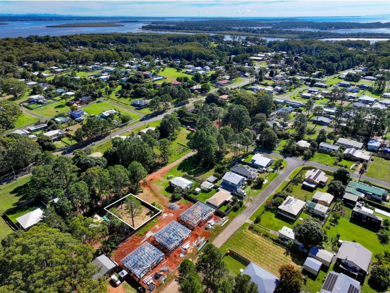 12 Baguette Street, Russell Island QLD 4184