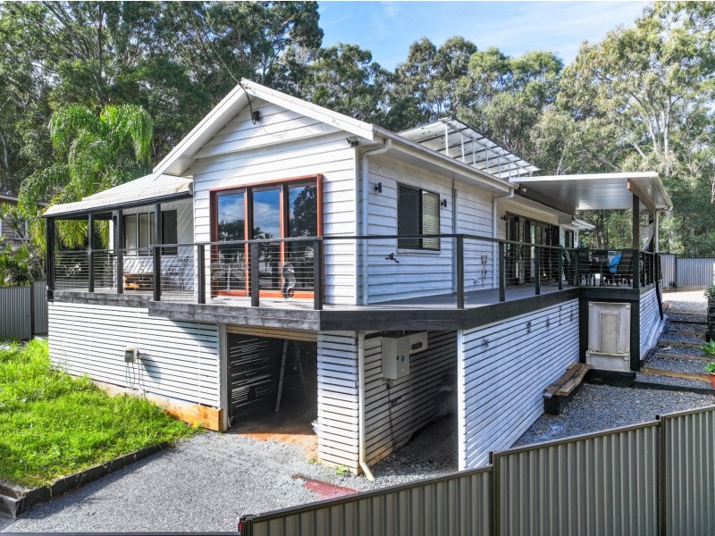 129 Palm Beach Road, Russell Island QLD 4184