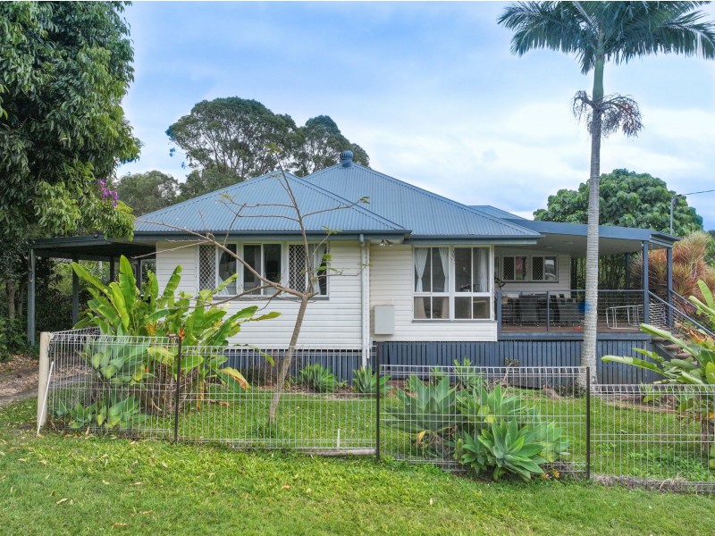 1 Iris Street, Russell Island QLD 4184