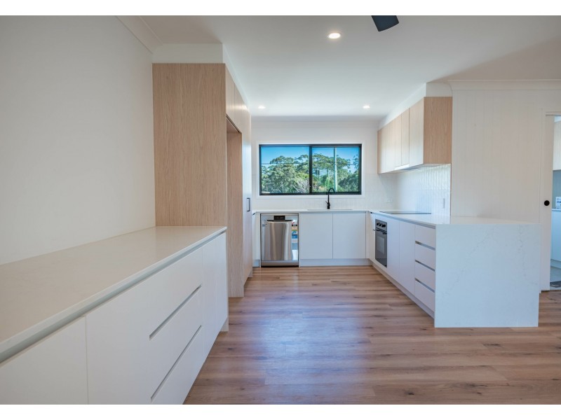 20 Roebuck Rd, Russell Island QLD 4184