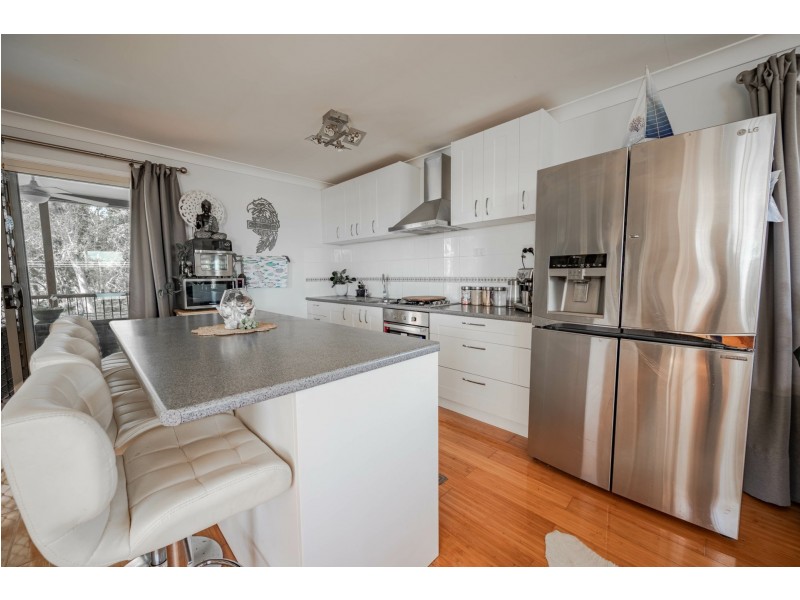 8 Wattle Street, Russell Island QLD 4184
