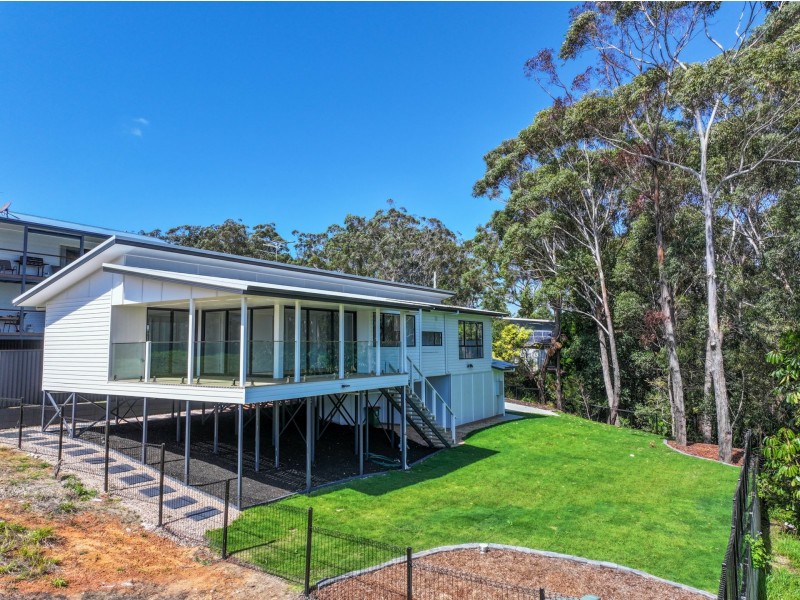 121 Channel Street, Russell Island QLD 4184