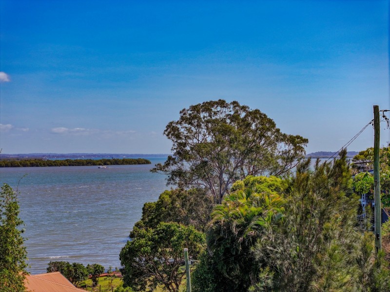 121 Channel Street, Russell Island QLD 4184