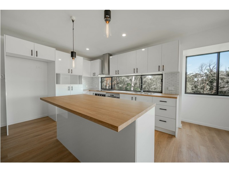 121 Channel Street, Russell Island QLD 4184