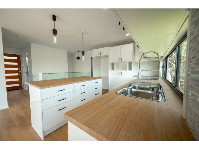121 Channel Street, Russell Island QLD 4184