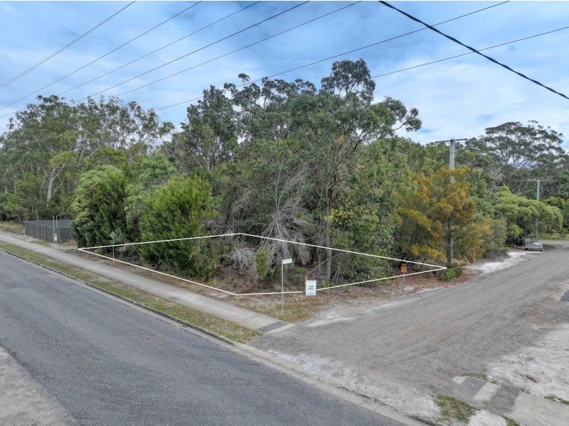 2 Rose Bay Dve, Russell Island QLD 4184