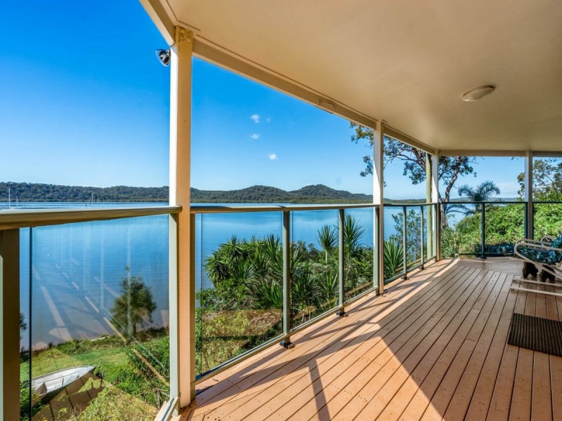 88-90 Canaipa Point Drive, Russell Island QLD 4184