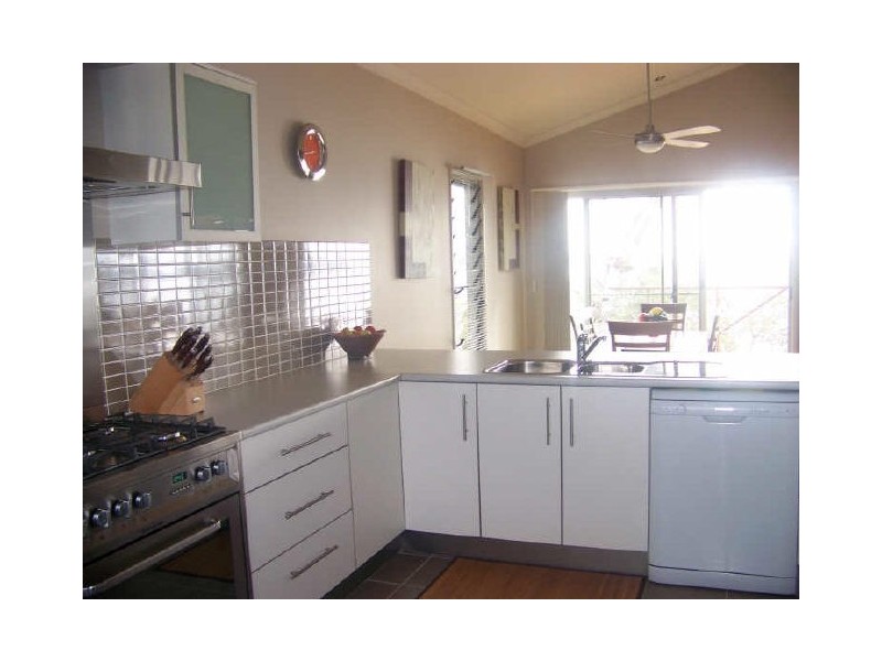 61 Bay Dve, Russell Island QLD 4184