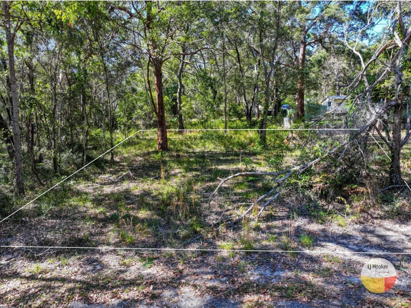 31 Cunningham Ave, Russell Island QLD 4184