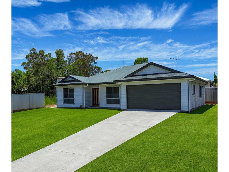 37 Tenanne Street, Russell Island QLD 4184