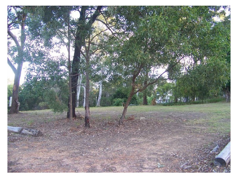 25 Leichhardt, Russell Island QLD 4184