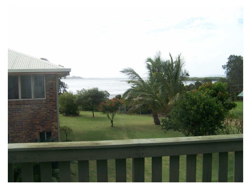 37 Canaipa Point Dve, Russell Island QLD 4184