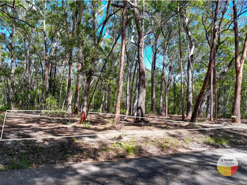 8 COOK AVE, Russell Island QLD 4184