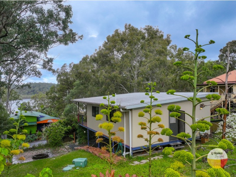 24 Island View Road, Russell Island QLD 4184