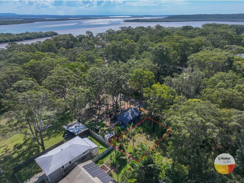 76 Hemp Hill Rd, Russell Island QLD 4184