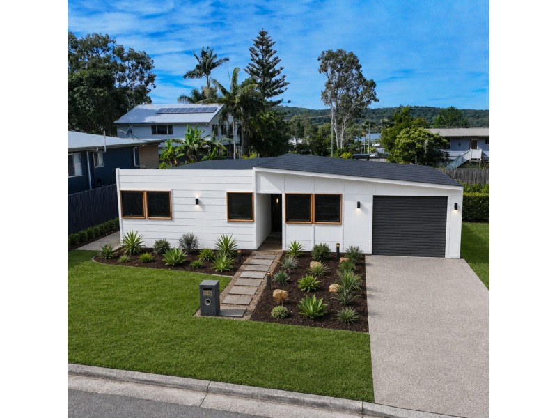 17 Jasper Street, Russell Island QLD 4184