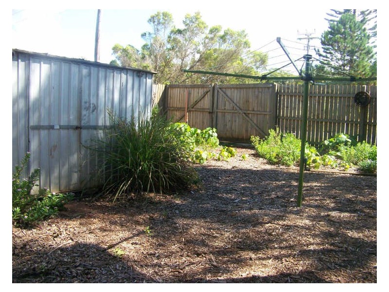 2 Pharlap St, Russell Island QLD 4184