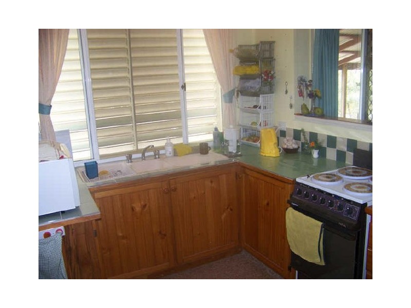 6 Parish St, Russell Island QLD 4184