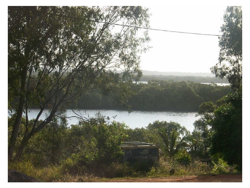 129 Palm Beach Rd, Russell Island QLD 4184