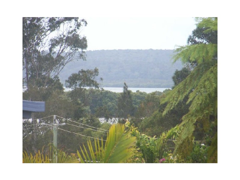 29 Cavendish St, Russell Island QLD 4184