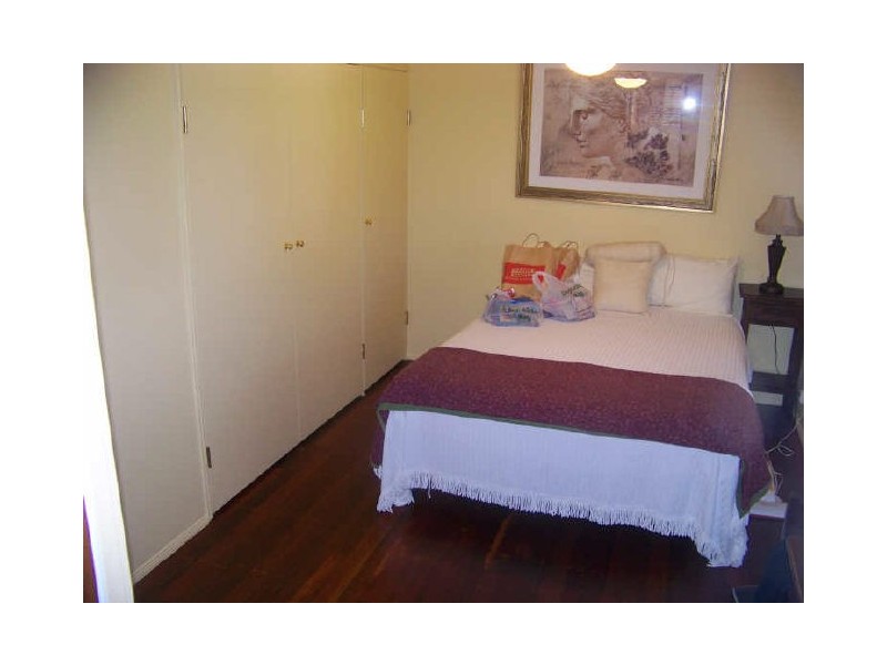 13 Zephyr St, Russell Island QLD 4184