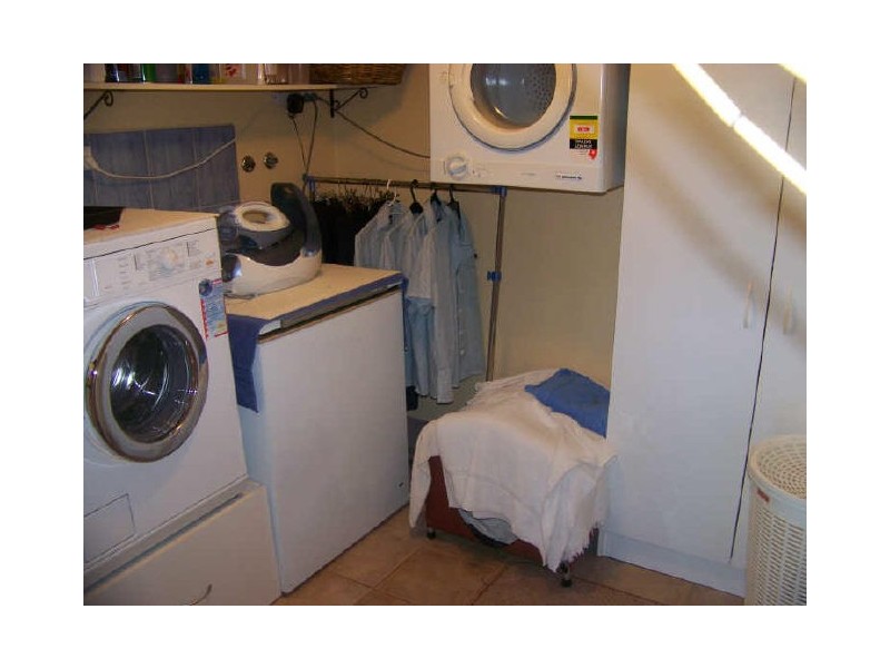 13 Zephyr St, Russell Island QLD 4184