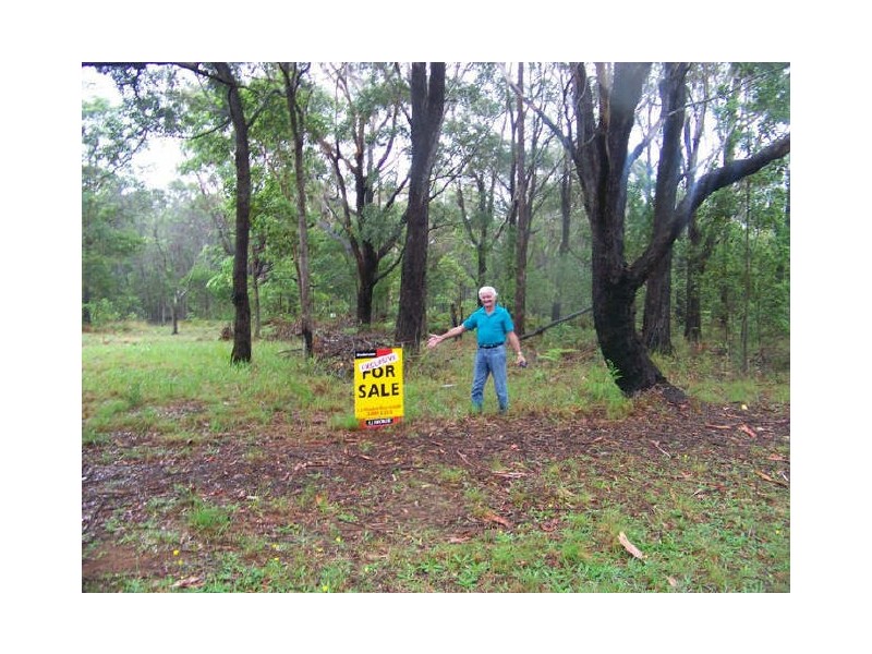 16 Bowen Ave, Russell Island QLD 4184