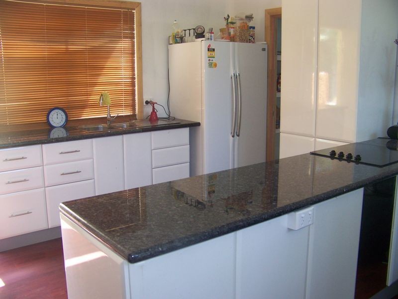 8 Gilcrest, Russell Island QLD 4184