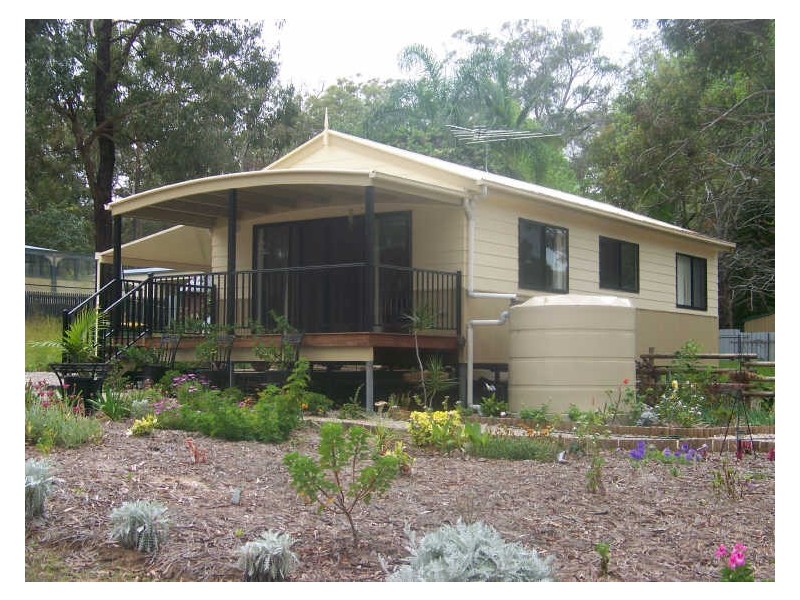 17 Deenya Pde, Russell Island QLD 4184