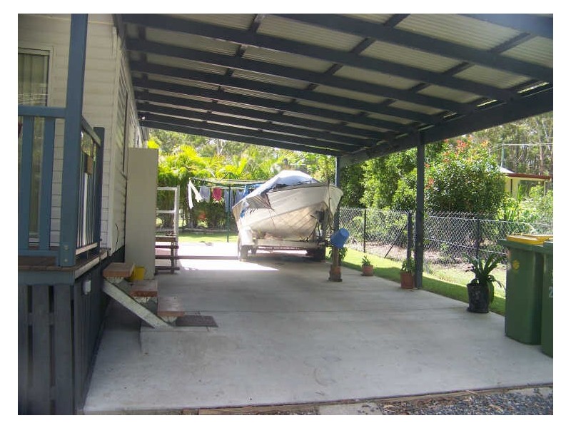 27 Toolona Ave, Russell Island QLD 4184