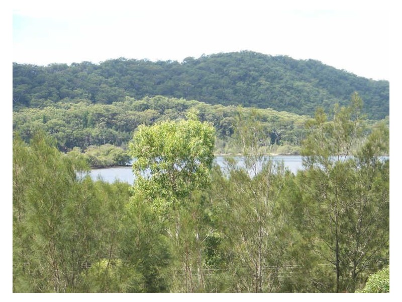 2 Crescent Drive, Russell Island QLD 4184