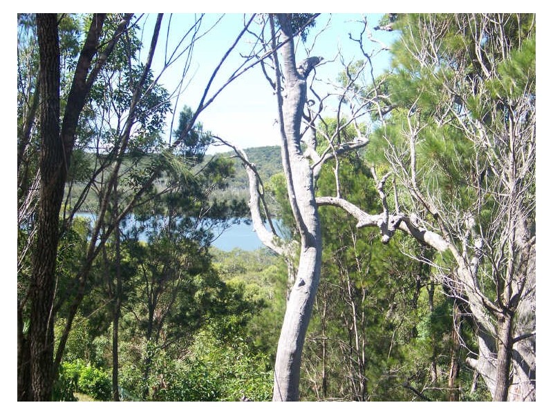 8 Leichhardt Terrace, Russell Island QLD 4184