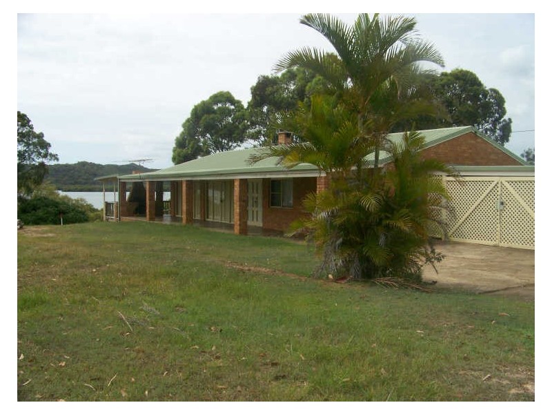 70 Canaipa Point Dve, Russell Island QLD 4184