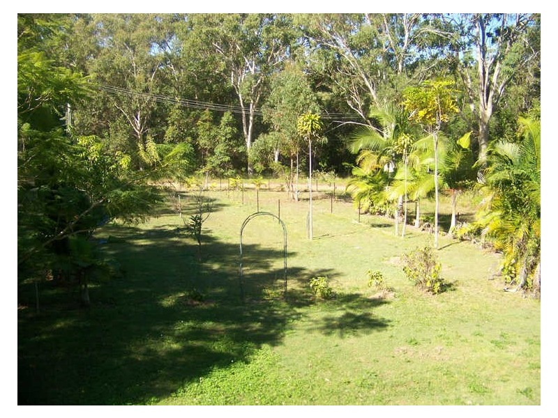 24 Forest Hill Rdr, Russell Island QLD 4184