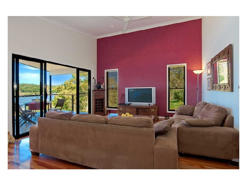 91 Highland Ridge Rd, Russell Island QLD 4184