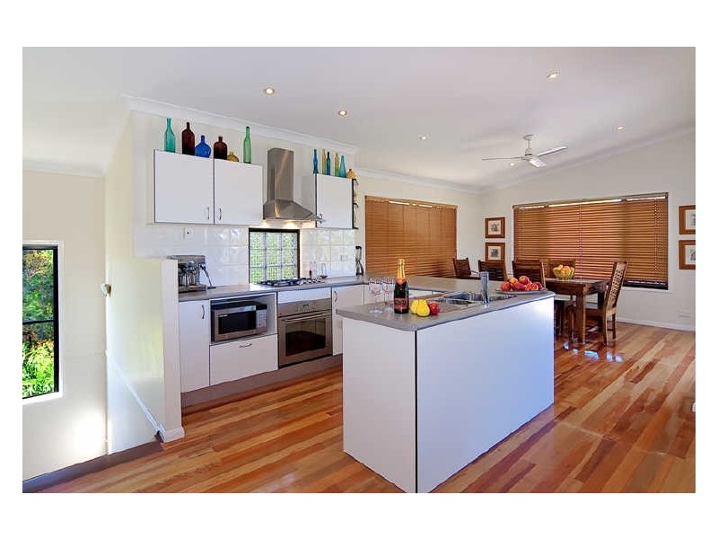 91 Highland Ridge Rd, Russell Island QLD 4184