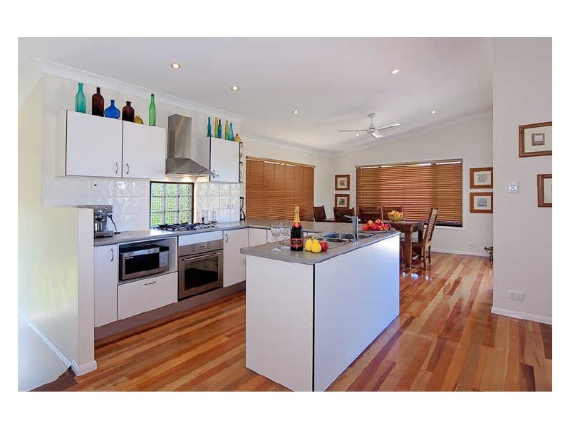 91 Highland Ridge Rd, Russell Island QLD 4184