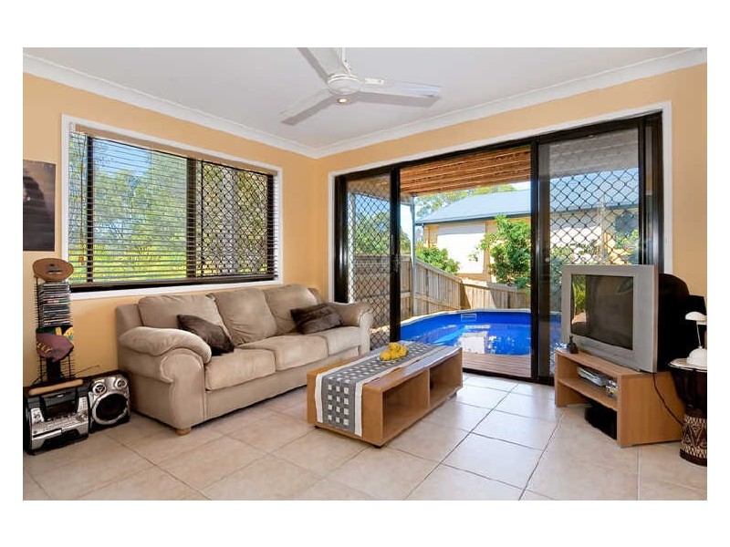 91 Highland Ridge Rd, Russell Island QLD 4184