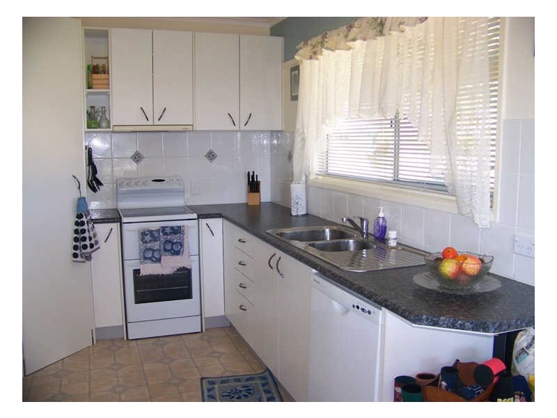 37 Wilma Cres, Russell Island QLD 4184