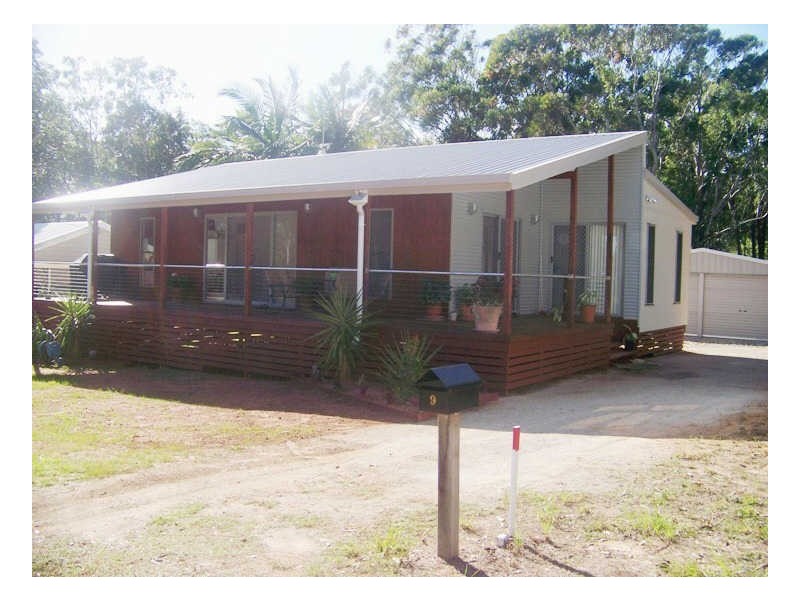 9 Warrie Rd, Russell Island QLD 4184