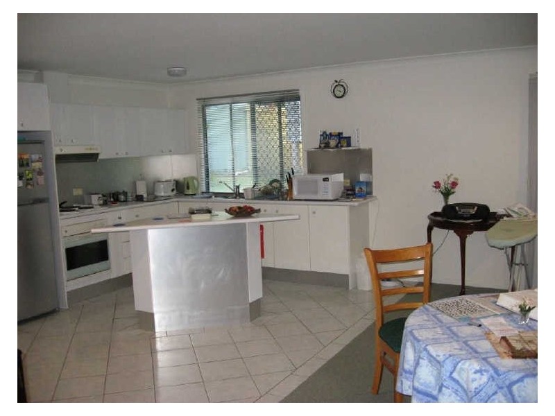 3 Mallee St, Russell Island QLD 4184