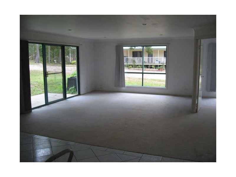 3 Mallee St, Russell Island QLD 4184