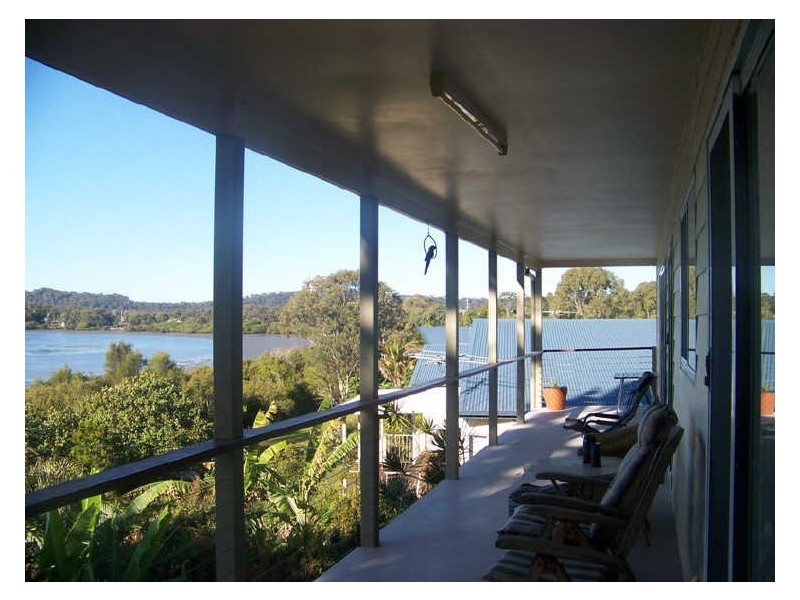 33 Bay Drive, Russell Island QLD 4184