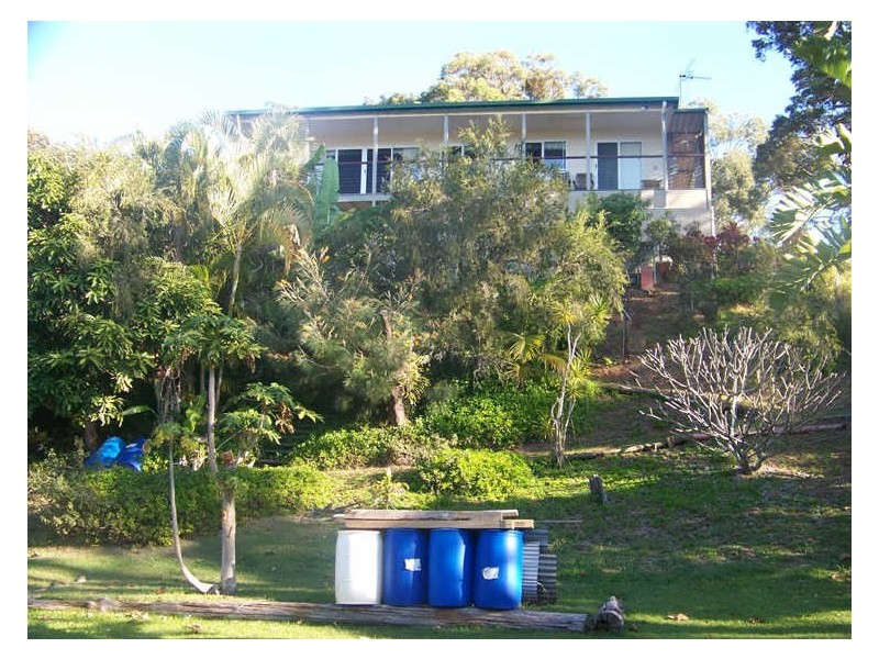 33 Bay Drive, Russell Island QLD 4184