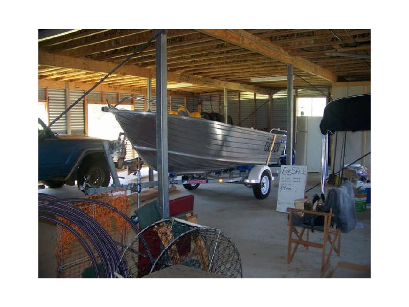 Russell Island QLD 4184