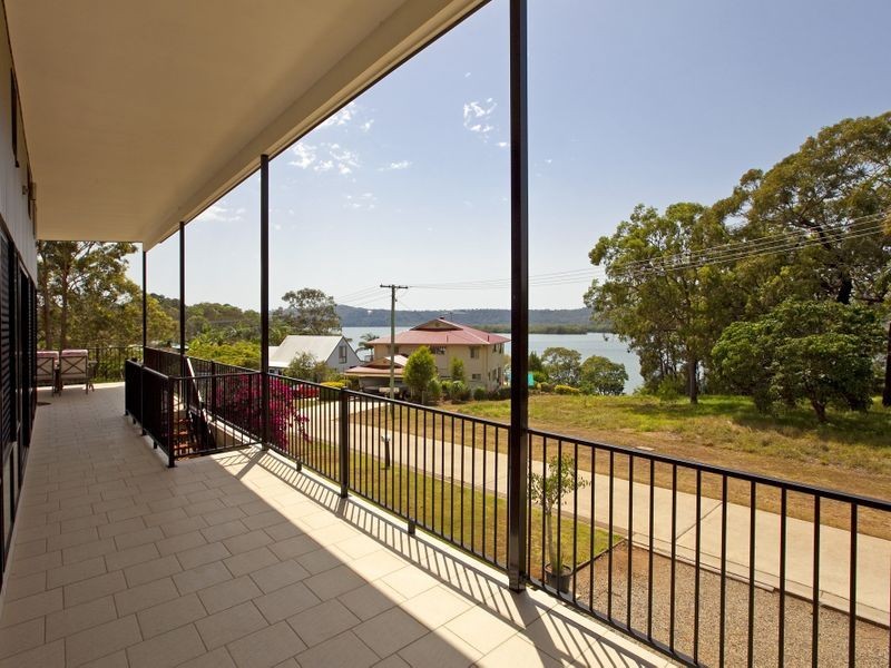 9 Aquarius Road, Russell Island QLD 4184