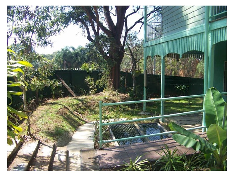 2 Bradman, Russell Island QLD 4184