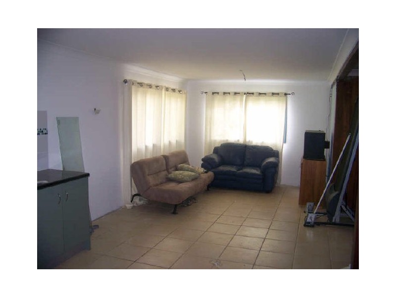 8 Sonia St, Russell Island QLD 4184