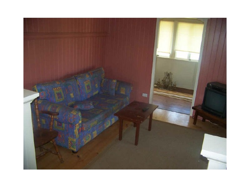 102 High Street, Russell Island QLD 4184