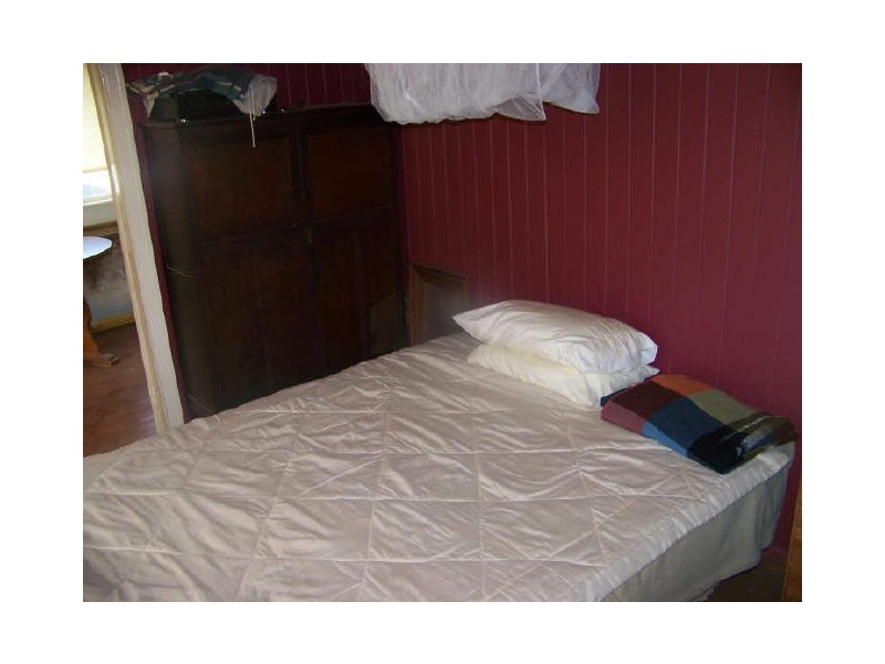 102 High Street, Russell Island QLD 4184